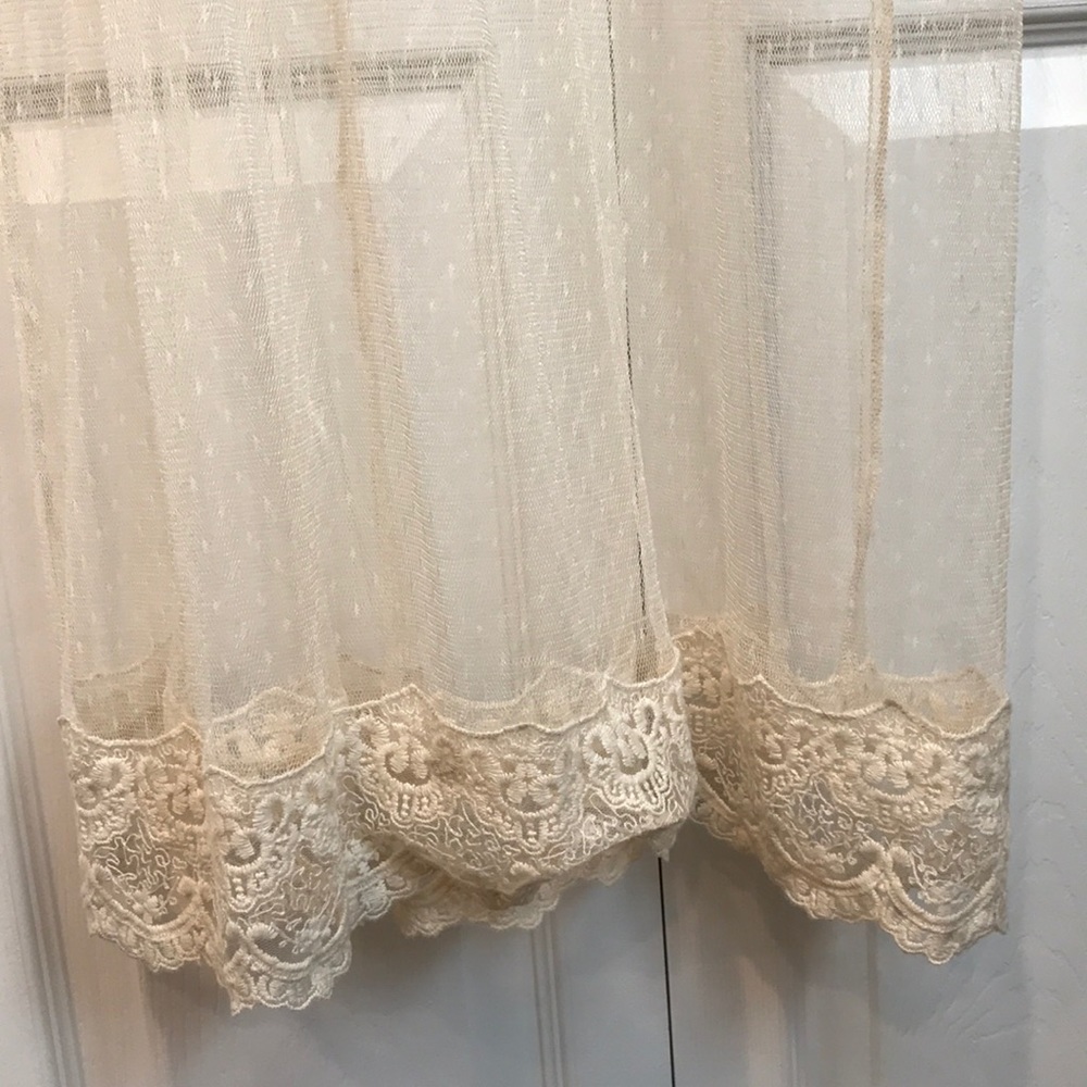 charlotte russe cream lace dress - Picture 5 of 5